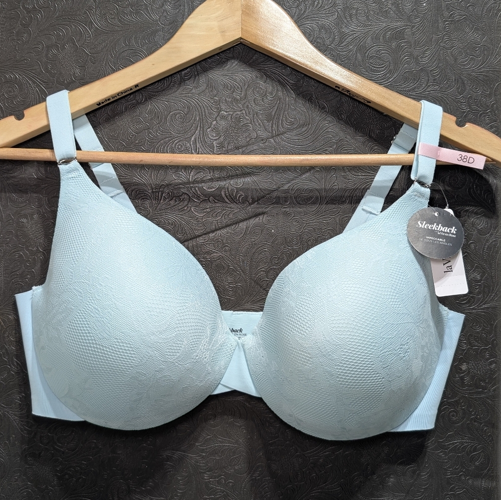NWT La Vie En Rose 38D Sleekback Smoothing Light Blue Lace Bra Lightly Lined
